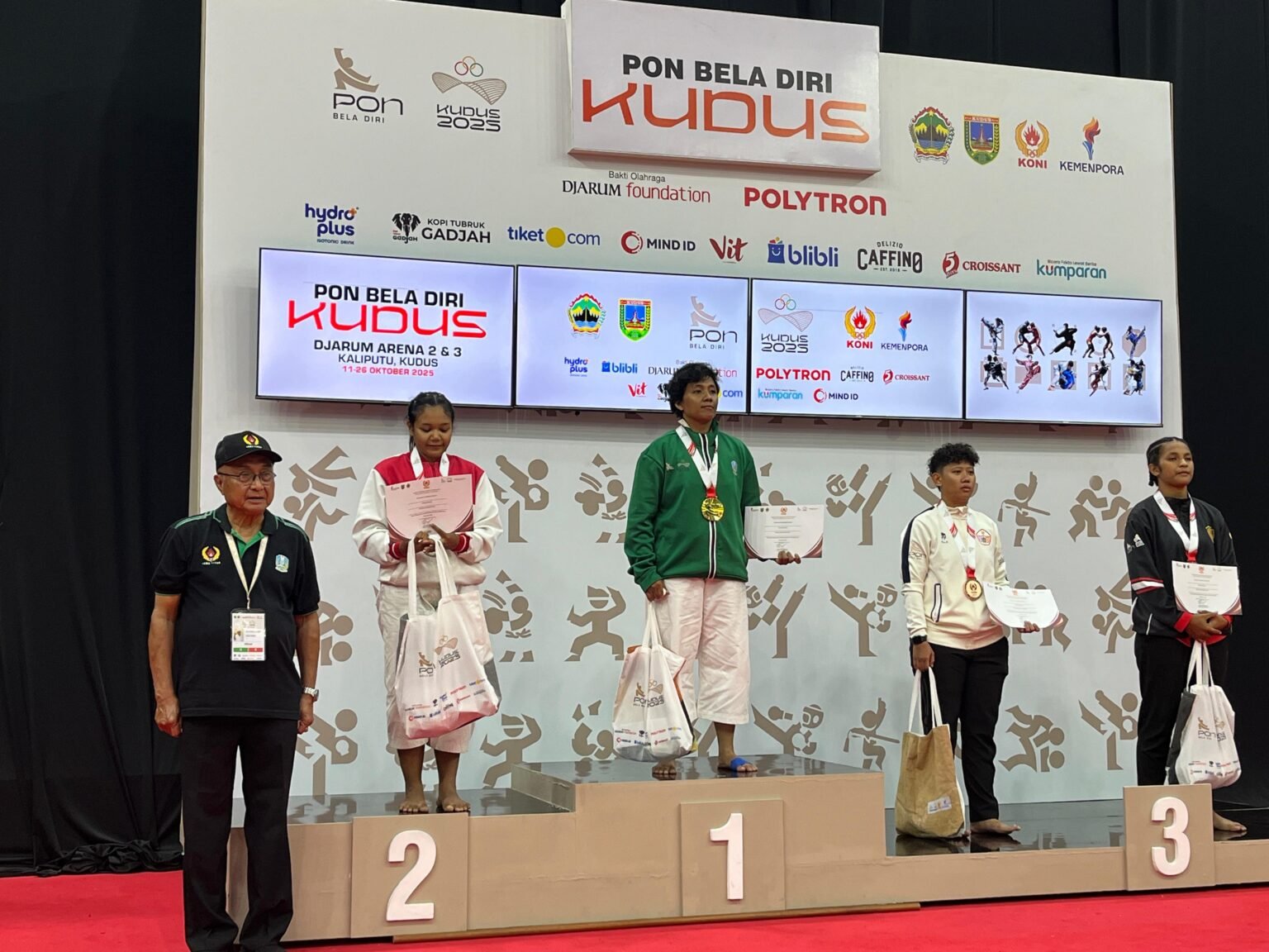 Aisyah Amini Atlet Kempo Jatim Raih Emas