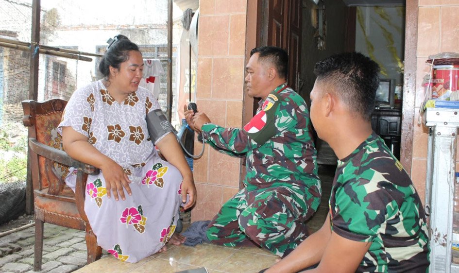 Demi Ringankan Beban Warga, Satgas TMMD ke-126 Sidoarjo Hadirkan Layanan Kesehatan Gratis di Desa Kedondong