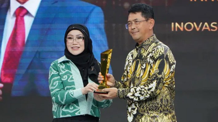 Bank Jatim Raih Penghargaan Tv One Berkat Inovasi Digital dan Dukungan untuk UMKM