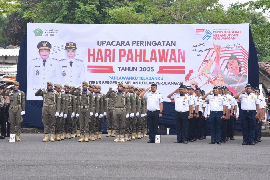 Bupati Sidoarjo Pimpin Upacara Hari Pahlawan, Ajak Generasi Muda Jaga Api Perjuangan Bangsa