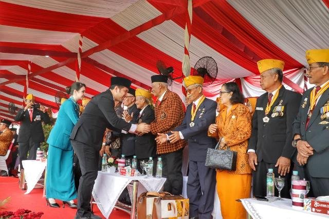 Emil Ajak Generasi Muda Lanjutkan Perjuangan Pahlawan