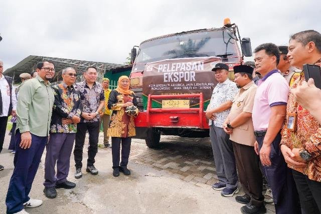 Khofifah Lepas Ekspor 10 Ton Kopi ke Taiwan