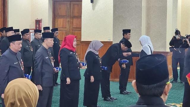 Khofifah Lakukan Rotasi Tujuh Pejabat Eselon II