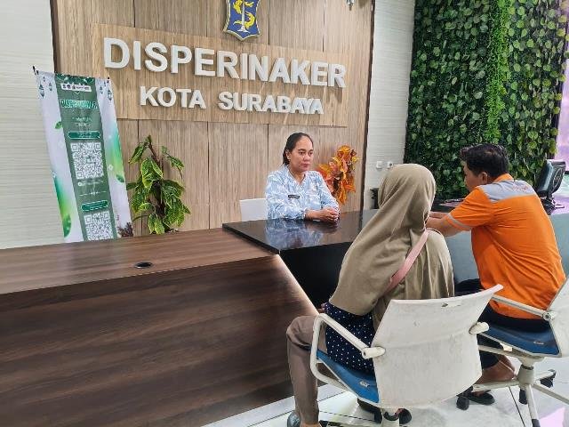 Disperinaker Surabaya Buka Posko Pengaduan THR