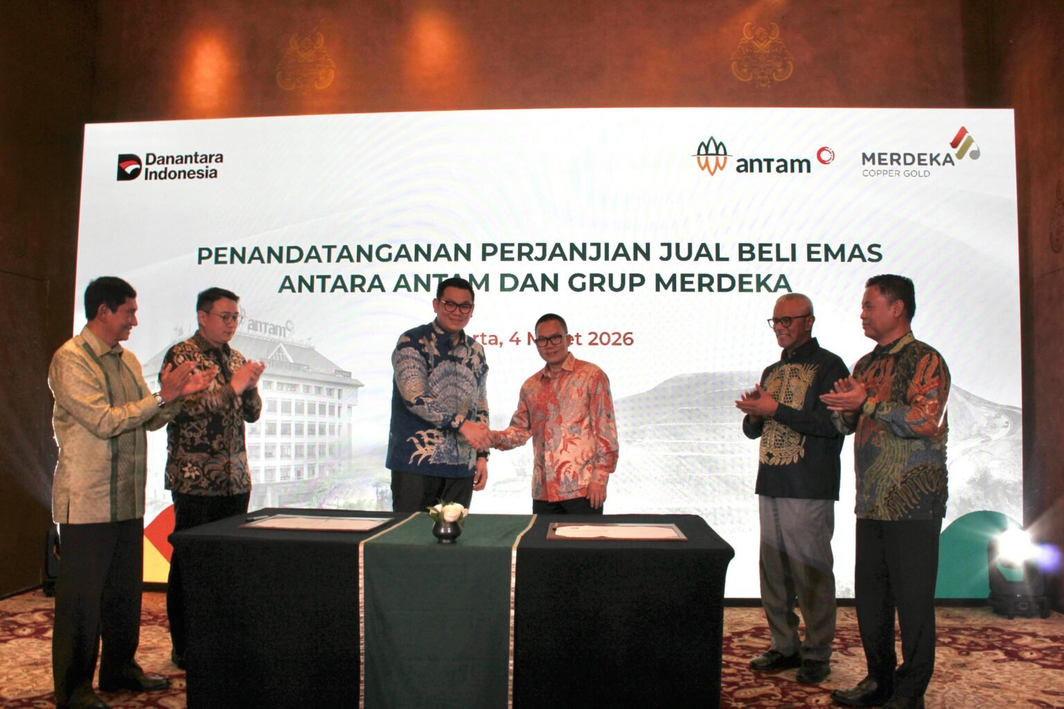 First Gold Pani Siap Dijual, Merdeka Teken GSPA dengan Antam