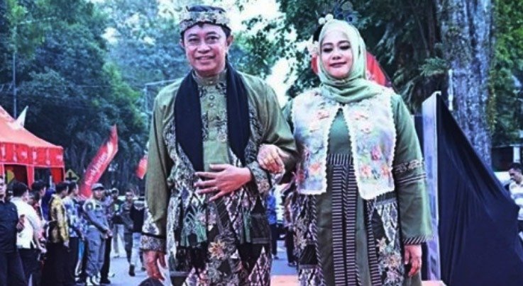 Bupati Bondowoso Dorong Penguatan UMKM Lewat Fashion Show Busana Muslim Motif Khas Daerah