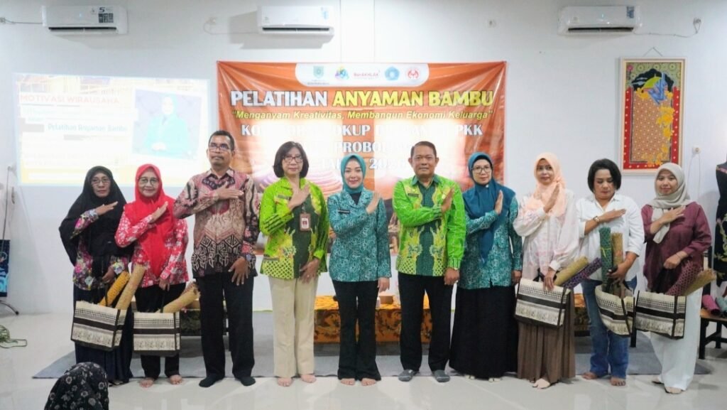Pelatihan Anyaman Bambu di Probolinggo Dorong UMKM dan Penguatan Ekonomi Keluarga