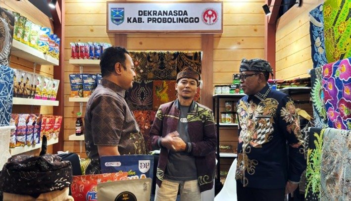 Wabup Fahmi Promosikan Produk Unggulan Probolinggo di Bojonegoro Wastra Batik Festival 2026