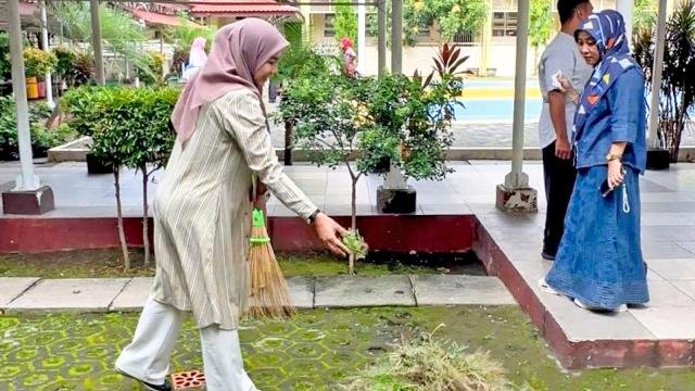 Maksimalkan Libur Panjang dengan Kerja Bakti
