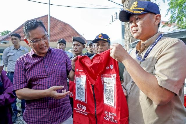 Digitalisasi Parkir Surabaya Naikkan PAD 10 Persen