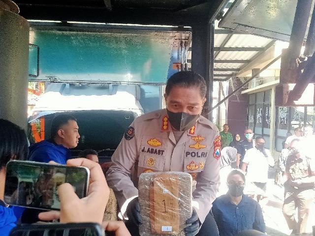 Polda Jatim dan BNNP Jatim Musnahkan Sitaan Narkoba