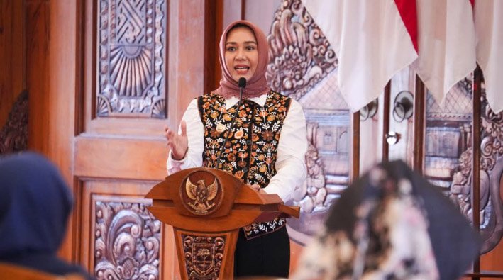 Literasi Keuangan Digital Diperkuat, Wali Kota Mojokerto Lindungi UMKM dari Pinjol