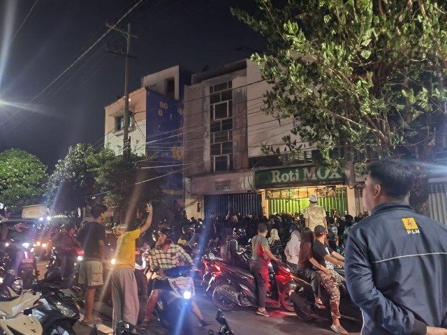 Bajing Loncat Kepergok Curi Sayuran Digebuki Warga