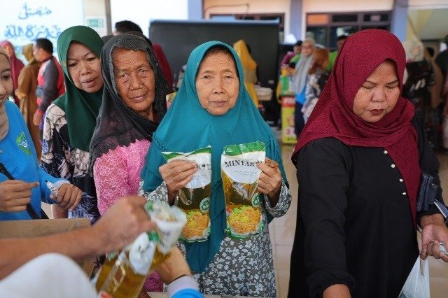 Warga Kedung Cowek Serbu GPM di Kelurahan