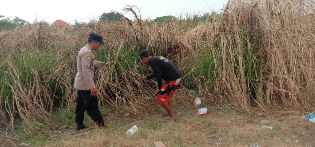 Cegah Karhutla, Polsek Buduran Patroli Lahan Kosong dan Imbau Warga