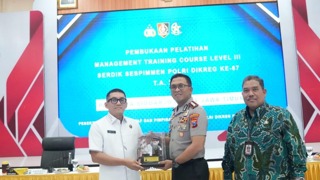 Peserta Sespimmen Polri Dikreg ke-67 Studi Lingkungan di Polresta Sidoarjo