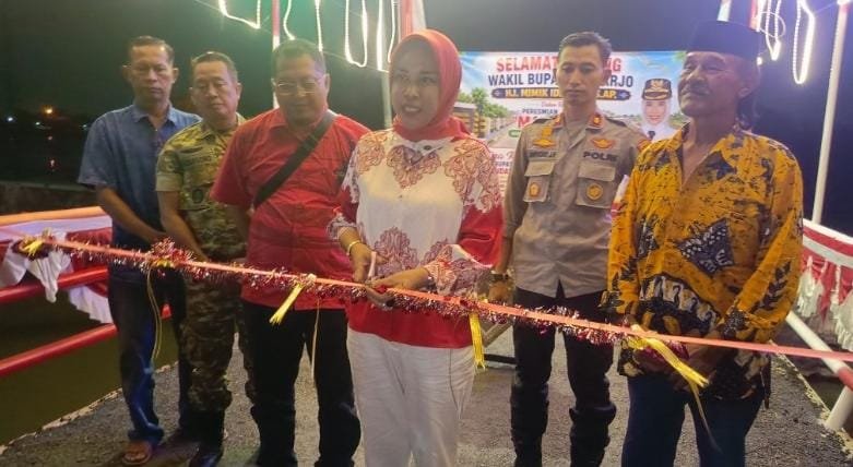 Jembatan “Mak Mimik” Kedungbanteng Diresmikan, Bangun Pakai Dana Pribadi
