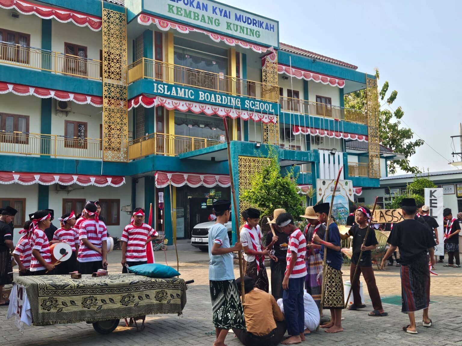 Bukan Sekadar Seremonial, MTs dan MA Kyai Mudrikah Kembang Kuning Sulap Perayaan Kemerdekaan Jadi Laboratorium Karakter