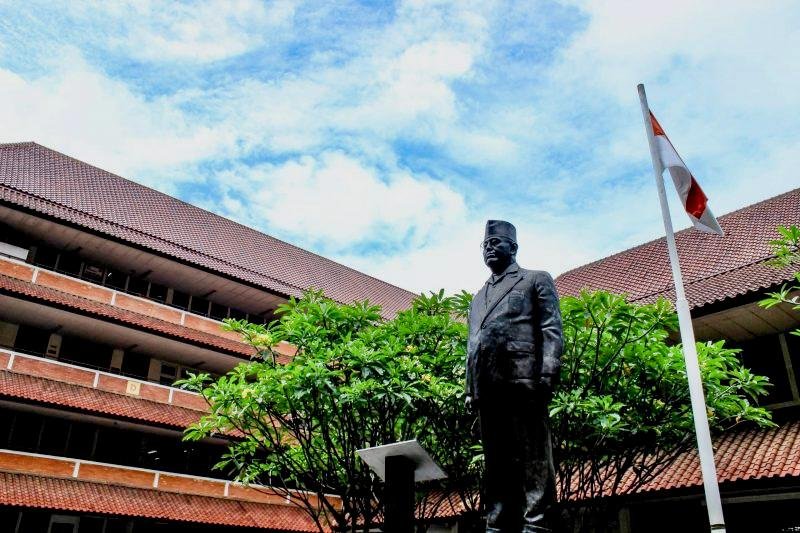 Epistemicide di Fakultas Hukum: Melenyapkan Warisan Profesor Djokosoetono, Mematikan Nurani Konstitusionalisme