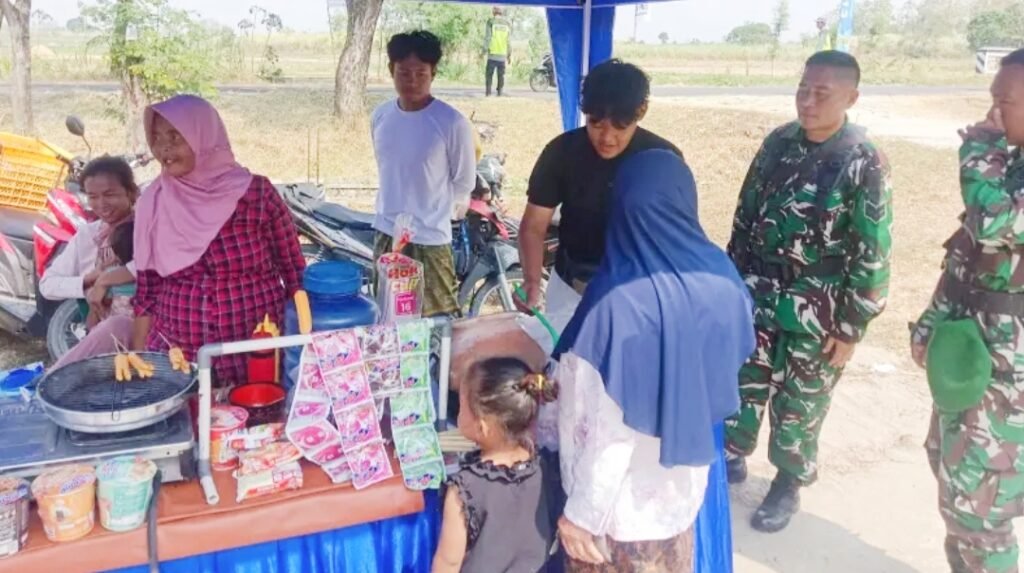 Kodim 0813 Bojonegoro Perkuat Ekonomi Desa Lewat Bazar UMKM dalam TMMD ke-129