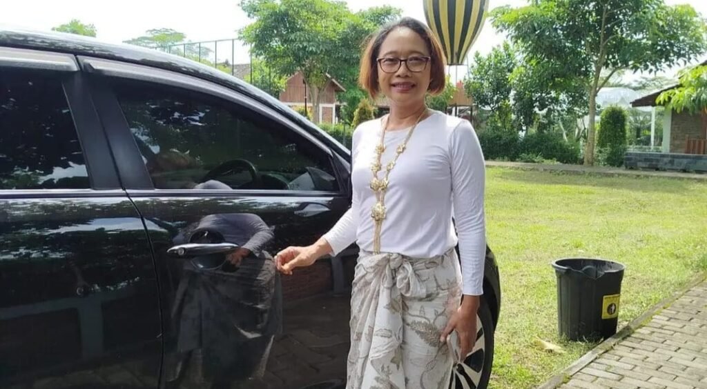 Reinkarnasi Tanpa Jiwa?Membaca The Selfish Gene, Kematian, dan Keabadian Informasi
