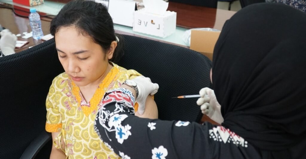 BBPOM Surabaya Fasilitasi Vaksinasi HPV Dosis Ketiga untuk 400 Peserta