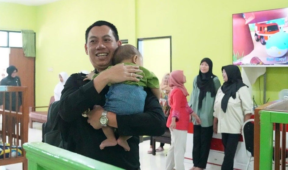 Peserta Sespimmen Polri Dikreg ke-67 Gelar Baksos di UPT Asuhan Balita Sidoarjo