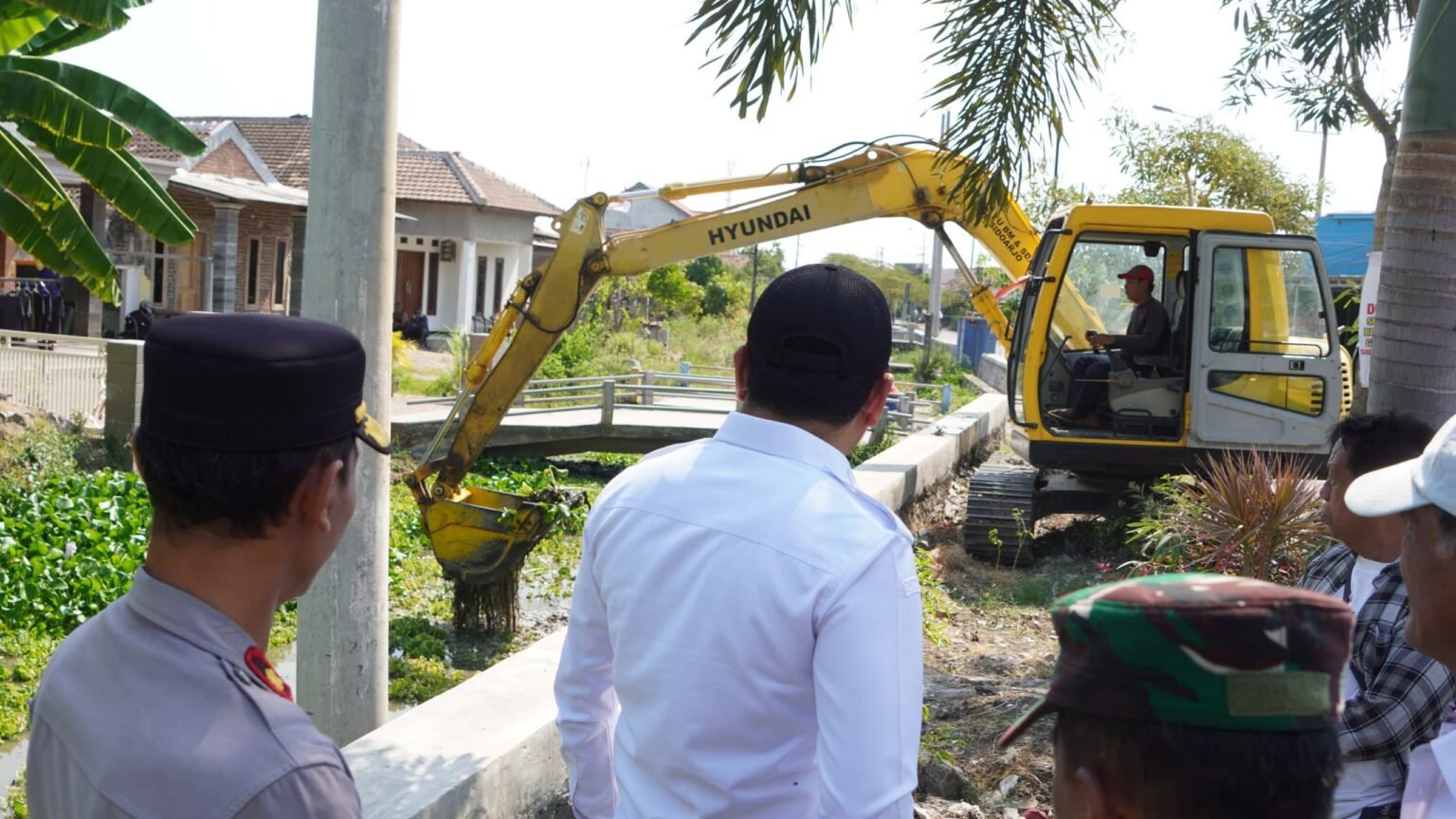 Bupati Sidoarjo Sidak Normalisasi Sungai Gedangrowo, Lima Alat Berat Dikerahkan