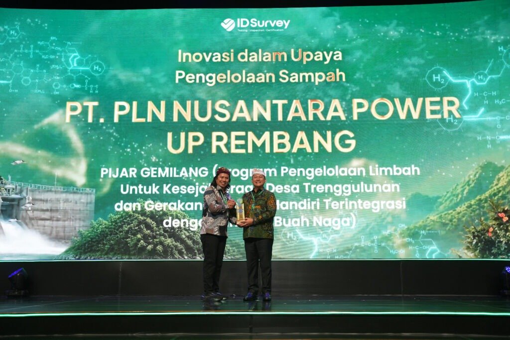Limbah Buah Naga Jadi Peluang Ekonomi, Inovasi PLN NP Raih Penghargaan ENSIA 2026