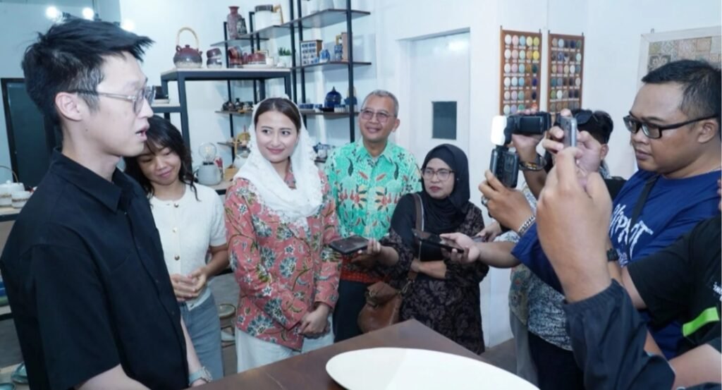 Wamendag Roro Dorong UMKM Keramik Manfaatkan Business Matching untuk Perluas Ekspor
