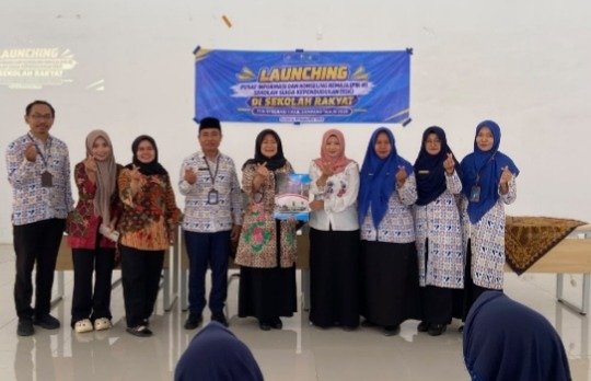 Wujudkan Generasi Emas 2045, Dinkes KB Sampang Resmi Launching PIK-R dan SSK di Sekolah Rakyat Terintegrasi 1