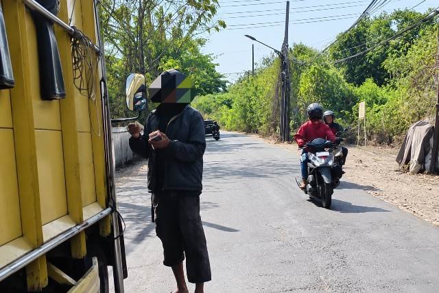 Pungli Puluhan Tahun di Jalan Romokalisari Dibongkar